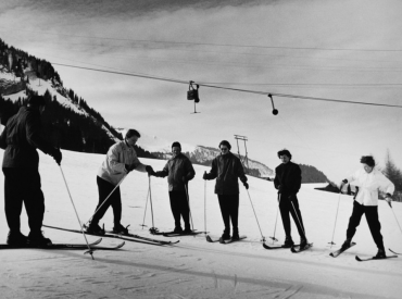 Skieuses et leur moniteur