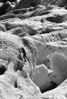 Nicolas Jaeger (1946-1980), médecin et guide de haute montagne français, fils de Janine Nièpce