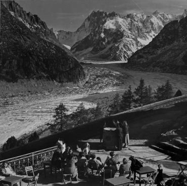 Restaurant avec vue sur la Mer de Glace