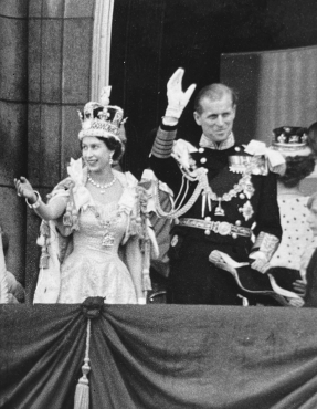 Elizabeth II couronnée reine d'Angleterre, 1953