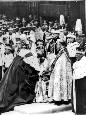 Le duc d'Edinburgh et la nouvelle reine d'Angleterre, 1953