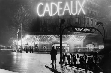 Vitrine de grands magasins, 1953