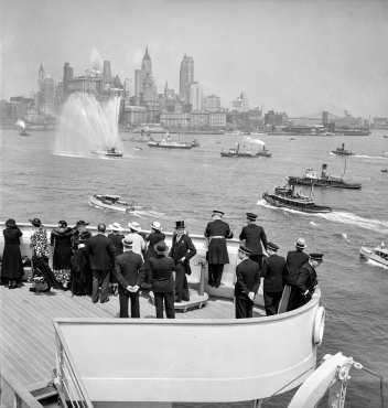 Arrivée du Normandie, New York, 1935