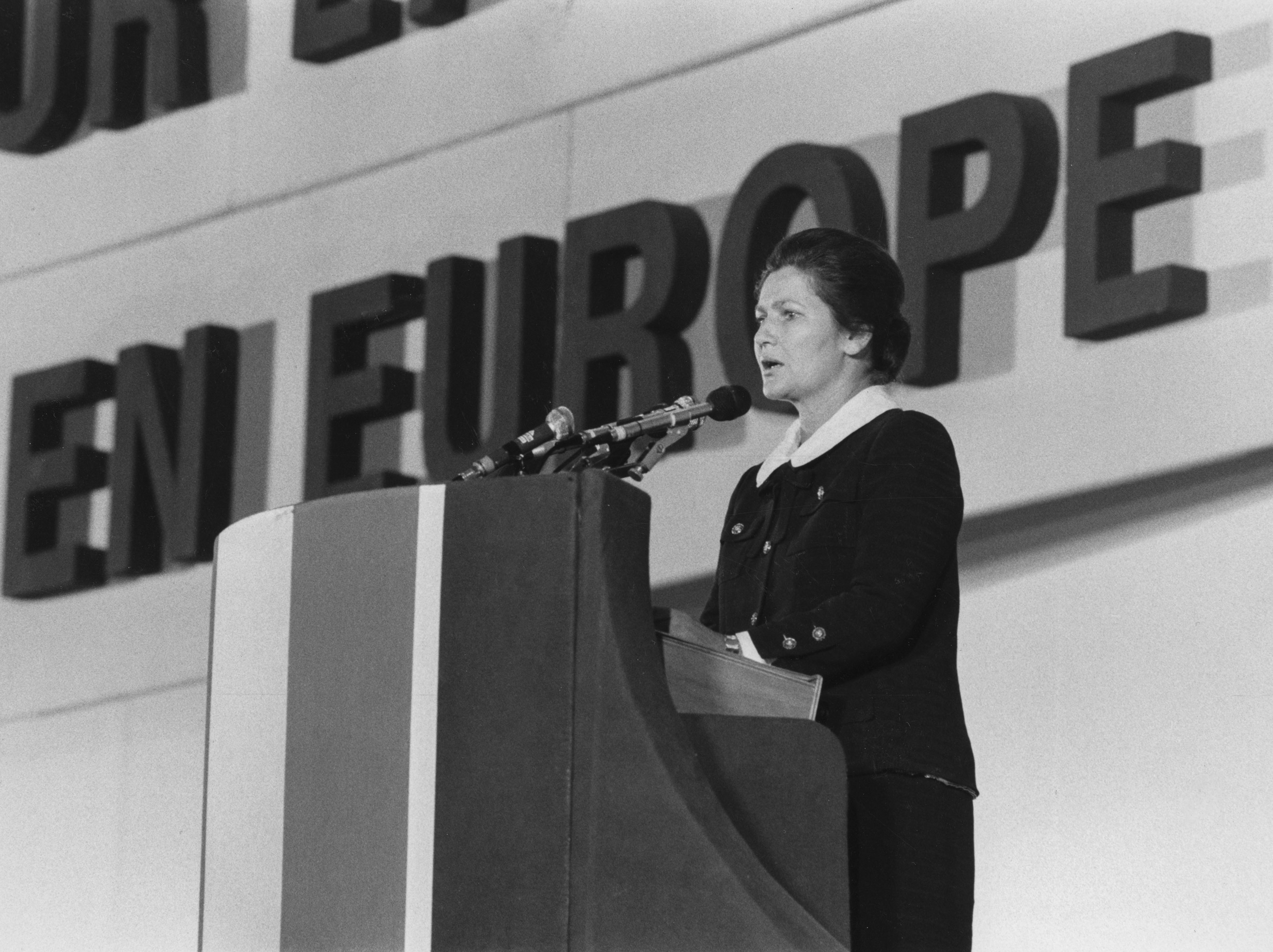 SIMONE VEIL, 1979