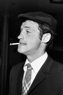 Jean-Paul Belmondo à la cigarette, 1960