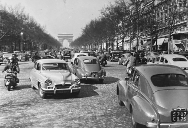 Circulation Sur Les Champs-Elysées