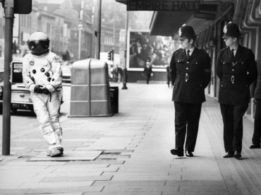 Bobbies contre astronaute, 1969