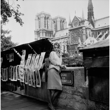 Jane Fonda à Paris sur le quai de Montebello, 1963