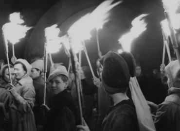 Retraite aux flambeaux pendant la Semaine sainte, 1938