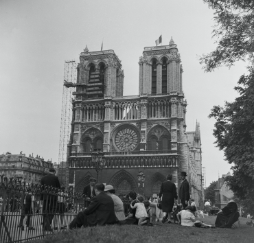 Notre-Dame, Paris, 1947