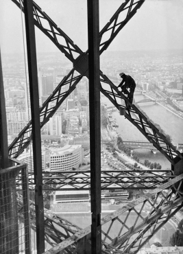 La Tour Eiffel fait peau neuve, 1983