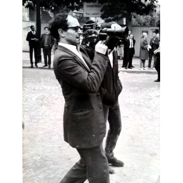 Jean-Luc Godard filme le défilé des étudiants et des ouvriers, 1968