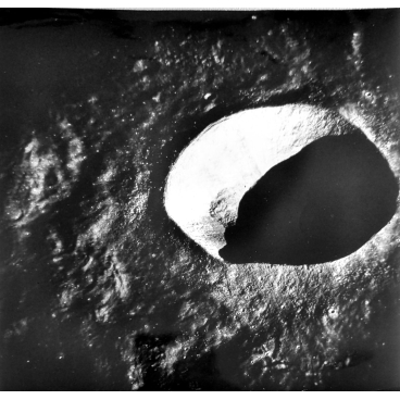 Apollo 10, cratère de la lune