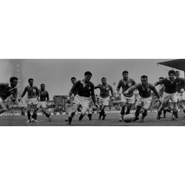 Le Pays de Galles bat la France par 19 à 13 à Colombes, 1957