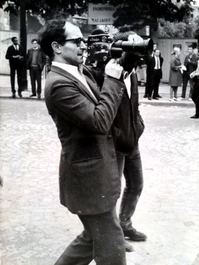 Jean-Luc Godard filme le défilé des étudiants et des ouvriers, 1968