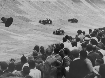 Course automobile, un jour férié à Brooklands