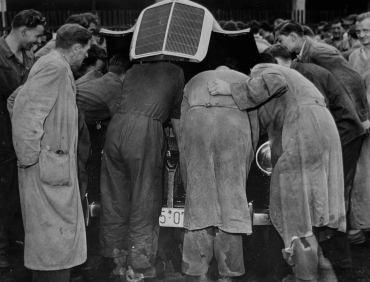 La nouvelle Mercedes-Benz au salon de l'Auto, 1953