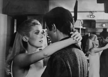 Catherine Deneuve et Sami Frey dans 