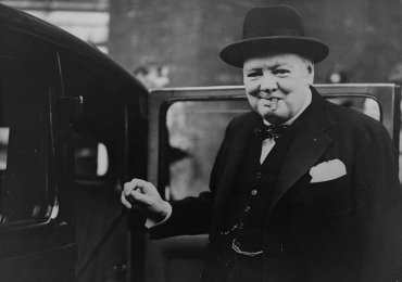 Churchill part voir le roi, 1945