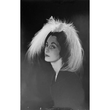 Portrait à la capeline à plumes II