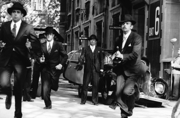 Alain Delon sur le plateau de Borsalino And Co, 1974